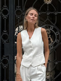 Autumn 2025 New Casual V-Neck Sleeveless Small Vest White French Sexy Fashion Body Armored Woman 68HZ
